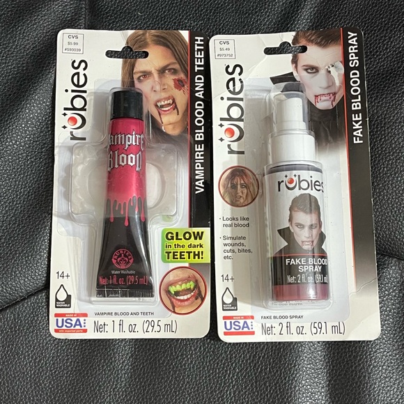Rubie's Other - Halloween Vampire Set: Fake Blood Spray,Glow-in-the-Dark Teeth w/ Blood (Rubies)